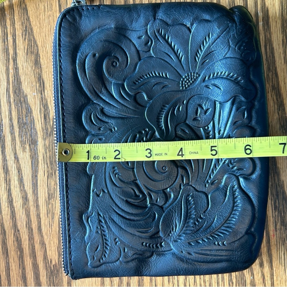 Patricia Nash Black Leather Bag with Floral Tooling Detail Zip Closure - Picture 9 of 9